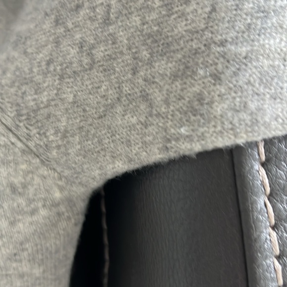 Neiman Marcus women’s 100% cashmere turtleneck sweater, medium - Picture 7 of 7